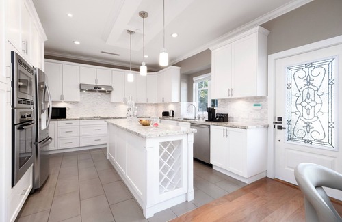Kerrisdale House | Upscale Villa in quiet street with grand family living space and luxury bedrooms