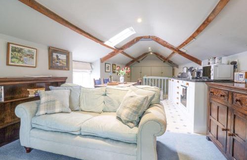 Colyton House | Upside Down Cottage