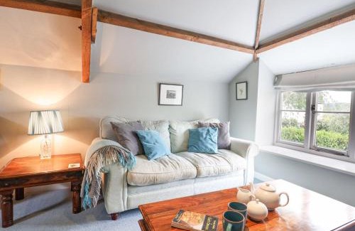 Colyton House | Upside Down Cottage