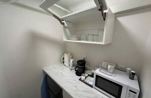 College Hill Apartment | Upstairs, Studio w/King Bed, AC and heat.