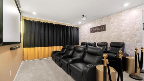 Kissimmee House | Upstay Family Home w Pool, Cinema & Games Room