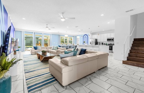Kissimmee House | Upstay: Family Resort 15BR Home w/Pool & Tiki Bar