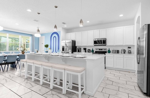 Kissimmee House | Upstay: Family Resort 15BR Home w/Pool & Tiki Bar