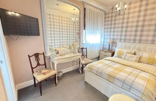 Upton House | Upton Country Park Guest House
