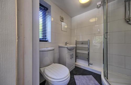 Wirral House | Upton Village Guest House