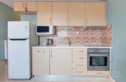 Ano Poli Apartment | Uptown 2-level Apt, private patio & balcony with views