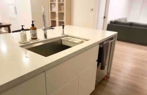 Squaw Peak Heights House | Uptown remodeled home and heated pool