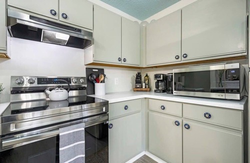 St. Augustine House | Uptown St Augustine, Patio, Fire Pit, Free Parking
