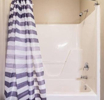 Fourth Ward Apartment | Uptown Stay and Adventures with Pool, Bars & Shops
