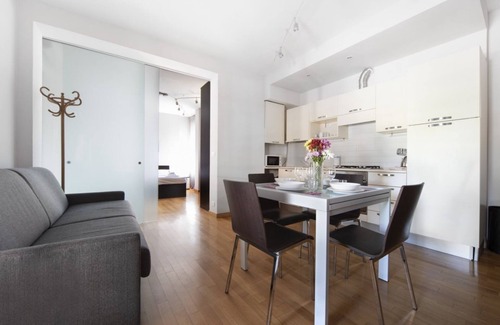 Historic Center Apartment | UR-NEST Marconi 1, modern studio apartment in the city center