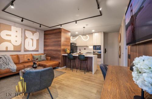 El Tesoro Apartment | Urban 2505 - Oasis con piscina, sauna y gimnasio