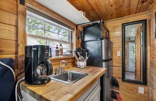 Greensboro House | Urban Birdhouse Downtown Greensboro Tiny House ADU
