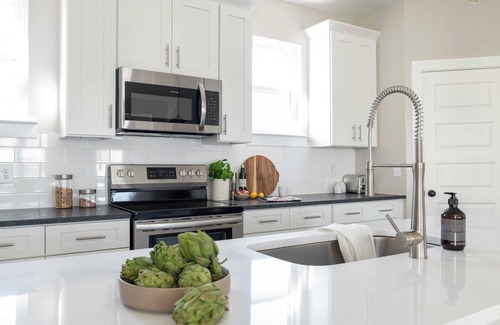 Talbot's Corner Cottage | Urban by Avantstay Elegant East Nashville Condo Hip & Trendy Area