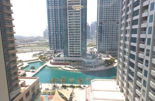 Jumeirah Lake Towers Apartment | Urban Calm - Studio in Me Do Re - JLT