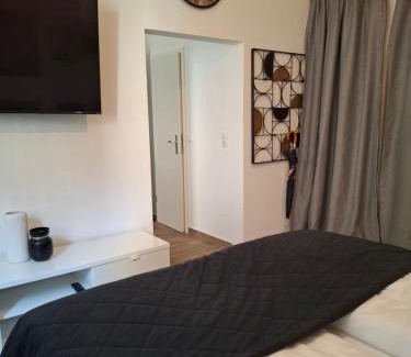 Elberfeld-Mitte Apartment | Urban-Chic-Zentral-Bahnhof-Altstadt-Mediapaket-W2