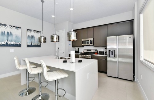 Reunion Hotel | Urban Condo near Disney with Resort & Waterpark Access - B2-108