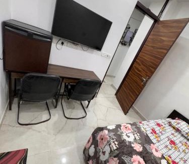 Old Rajinder Nagar Apartment | Urban ease homestay