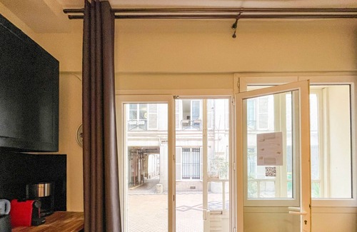 Quartier du Faubourg-Montmartre Apartment | Urban Flat 07 - Charming 1BDR Flat near Grands Boulevards