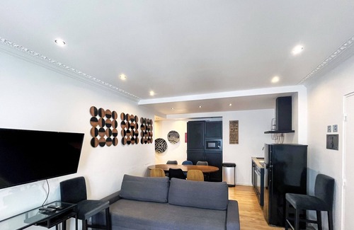 Vivienne Apartment | Urban Flat 104 - Opera Perfect Flat