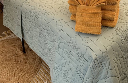 Baldwin Park RV Rental | Urban Lakefront Yurt Romantic Glamping Near Vibrant City Activities