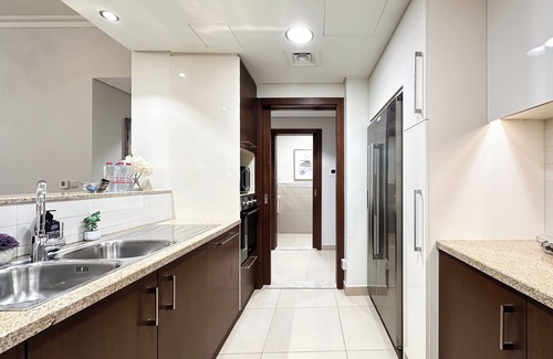 Downtown Dubai Apartment | Urban Luxury: 2BR w/Spectacular Burj Khalifa viewnn