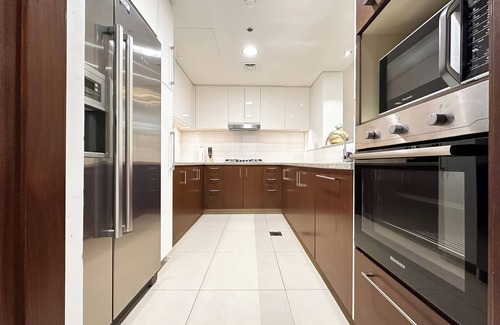 Downtown Dubai Apartment | Urban Luxury: 2BR w/Spectacular Burj Khalifa viewnn