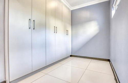 Greater Johannesburg Metropolitan Area House | Urban Nest Retreat