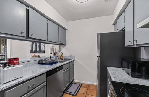Bouldin Apartment | Urban Nest The Perfect Location Free Pkg