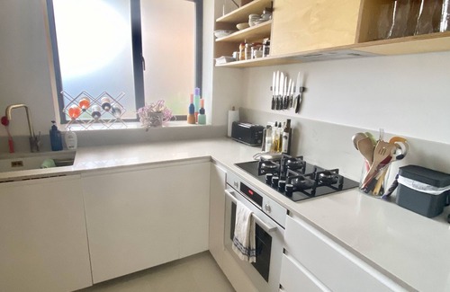 Clissold House | Urban Oasis Chic 1BR Flat with Spacious Garden