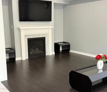 Whitby House | Urban Retreat 4BR