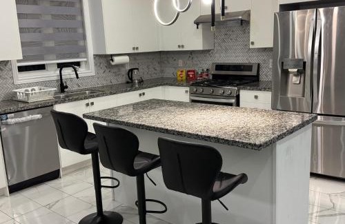 Whitby House | Urban Retreat 4BR