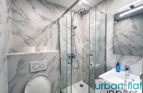 Quartier du Mail Apartment | UrbanFlat 31 - Triplex Loft in Central Paris
