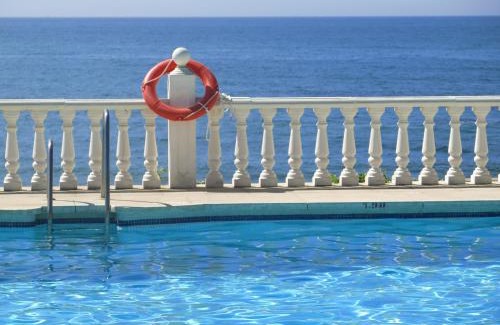 Sitio de Calahonda Apartment | Urbanization on the Beach Front 1-3