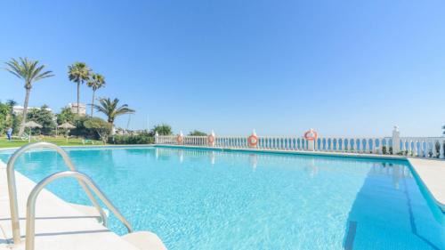 Sitio de Calahonda Apartment | Urbanization on the Beach Front 1-3
