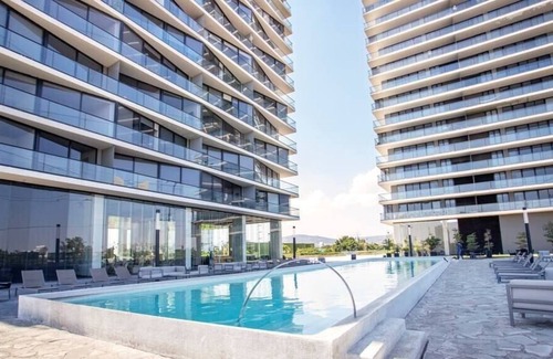 Zapopan Condo | UrbanLuxe - Luxury condo | Pool / Gym / Sauna