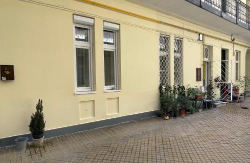Jozsefvaros Apartment | UrbanNest