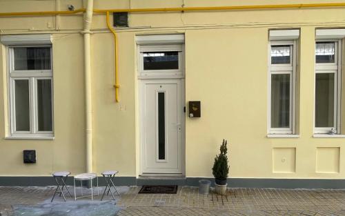 Jozsefvaros Apartment | UrbanNest