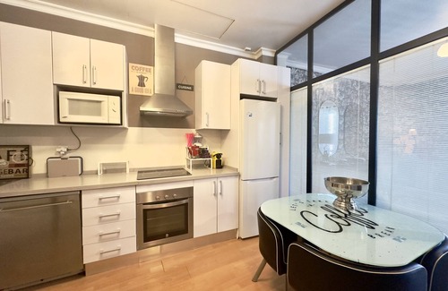 Centro Apartment | Urbe10 Plaza de Uncibay 3 Bedrooms apatment