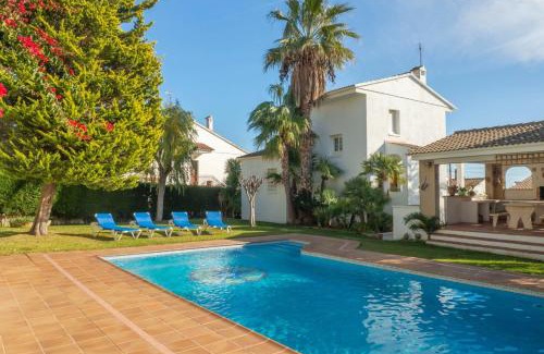 El Mas Mel House | Urbia - Xeckin Holidays