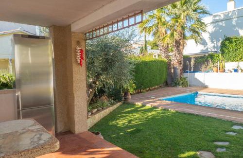 El Mas Mel House | Urbia - Xeckin Holidays