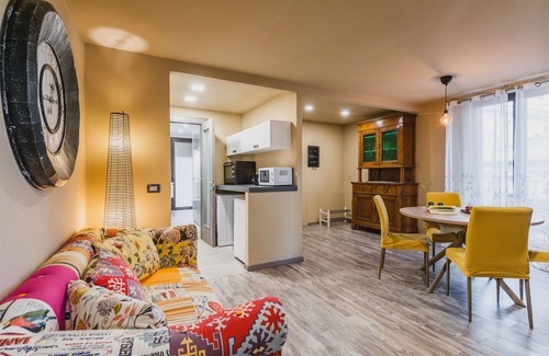 Old Town Apartment | Ursino apartment with balcony by Wonderful Italy