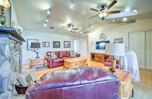 Payson House | Beautiful Cabin with Deck on East Verde River!