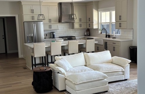 Seven Lakes House | US Open! Beautiful Brand New Home on large Private Lake 11m from Pinehurst #2!