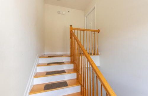 Newark Apartment | 4 Bedroom-Airport Convient