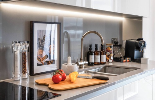 New Cross Apartment | USA Embassy Vibes - Nine Elms - 1 Bedroom Apartment