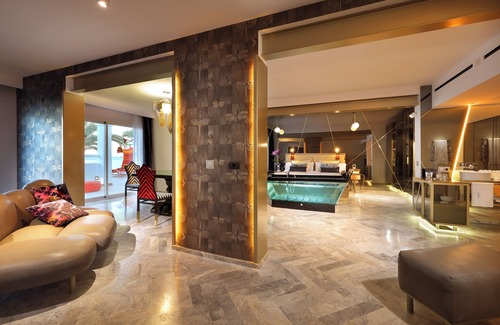 Ibiza Town Hotel | Ushuaïa Ibiza Beach Hotel - Adults Only - Club Entrance Included