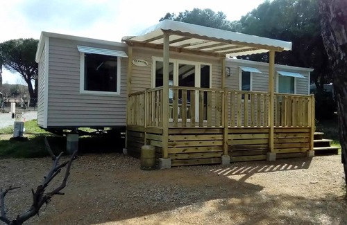 Bizanet House | Ushuaïa Villages Camping Figurotta * - Prestige mobile home 40m² - 3 bedrooms + air conditioning + TV + Covered Terrace 8 people