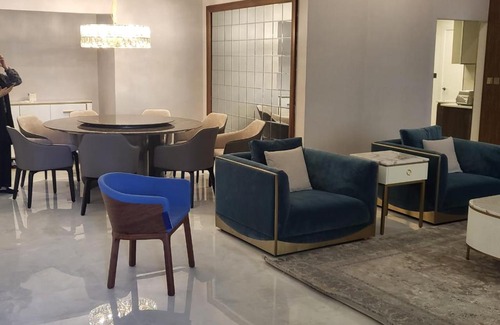 Jumeira 3 Apartment | USMANS 5 BEDROOM APARTMENT at JBR WALK RIMAL ON THE BEACH 2750 SFT HUGE