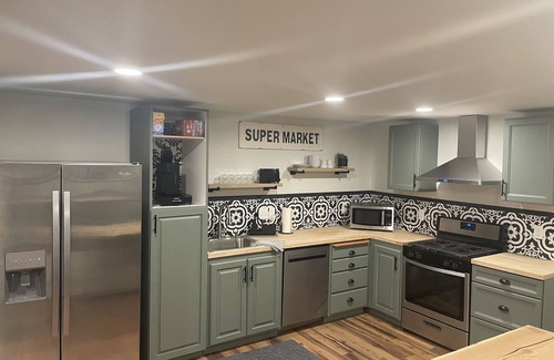 Scera Park South Apartment | Utah Valley Retreat: Luxurious Self check-in, BYU and UVU, EV Charge