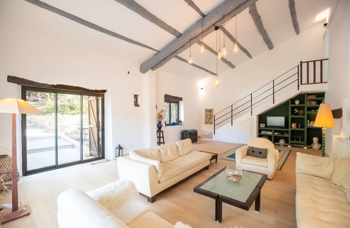 Ampus Other | Véritable Mas Ancien Avec Piscine Privée sur Domaine de 16 ha, 4 Ch, 4 Sdb